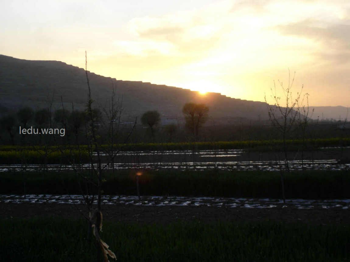 夕阳中的晚霞