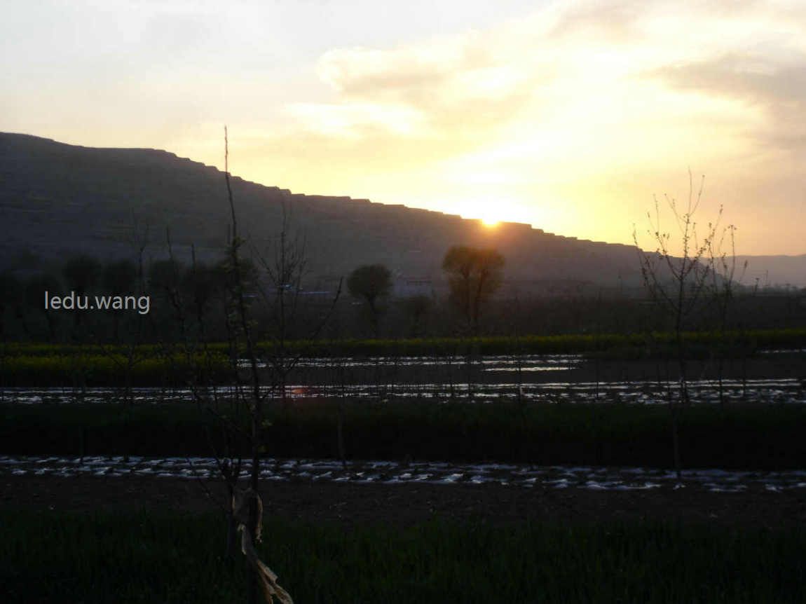 夕阳中的晚霞