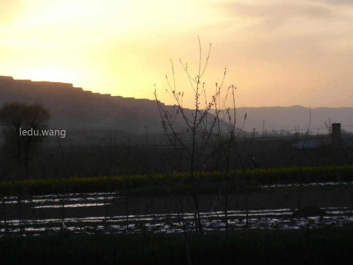 夕阳中的晚霞