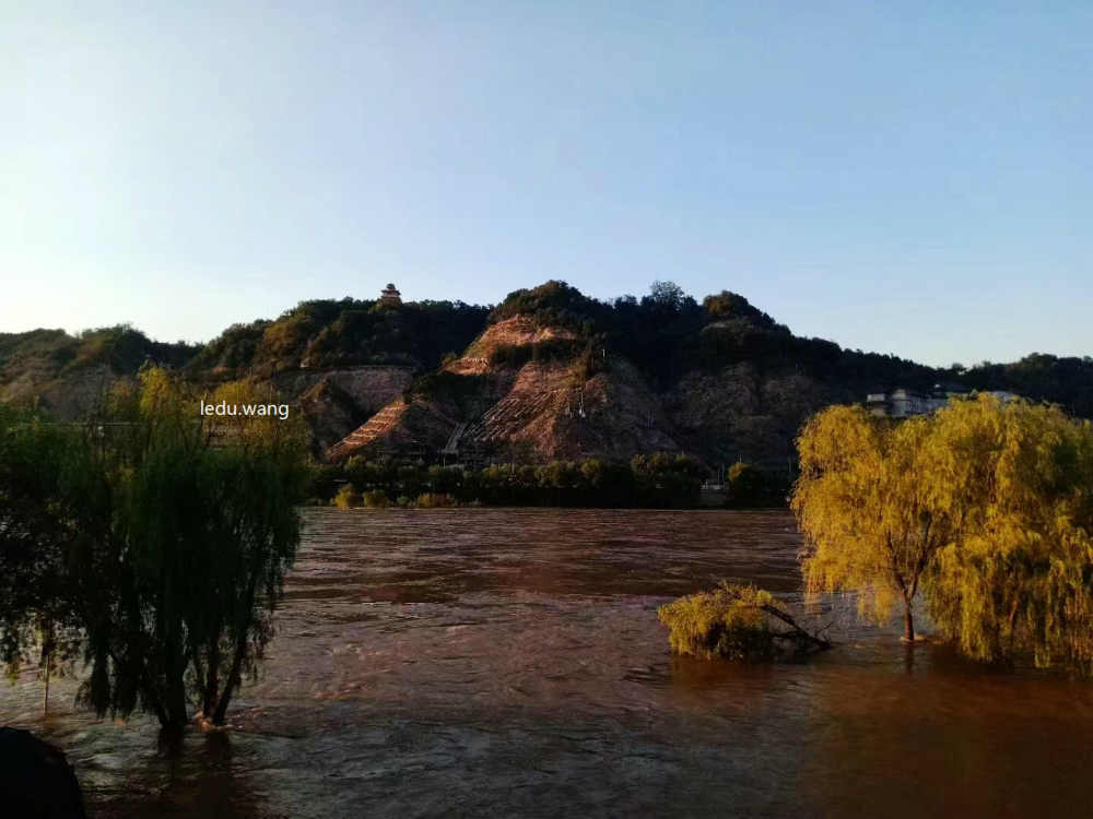 【夕阳下的兰州黄河美景】图1